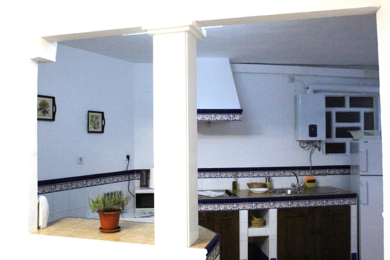 Al Pie Del Camarin Con Parking Gratis Apartment Jaén Exterior photo
